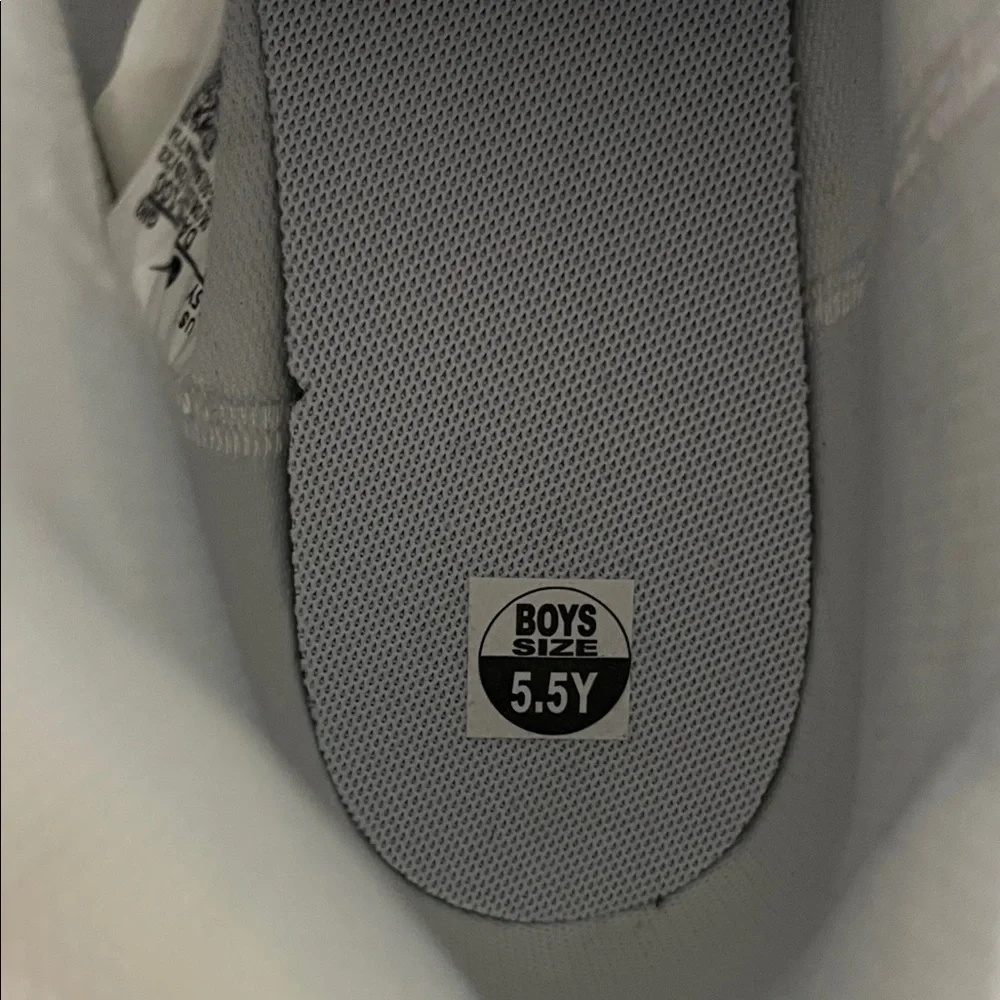 Nike White and Black High-Tops - Picture 9 of 9